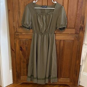 Scarlet Darkness Women’s Olive Green Square Neck Puff Shoulder Midi Dress XL